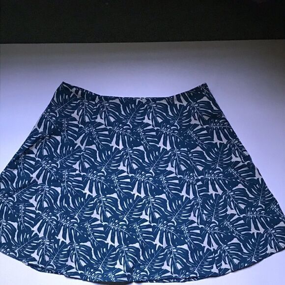 Forever 21 Skater Skirt Teal White Leaf Print Size Small - Picture 1 of 3